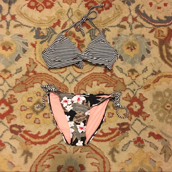 Xhilaration Other - Bikini set with 2 bottoms